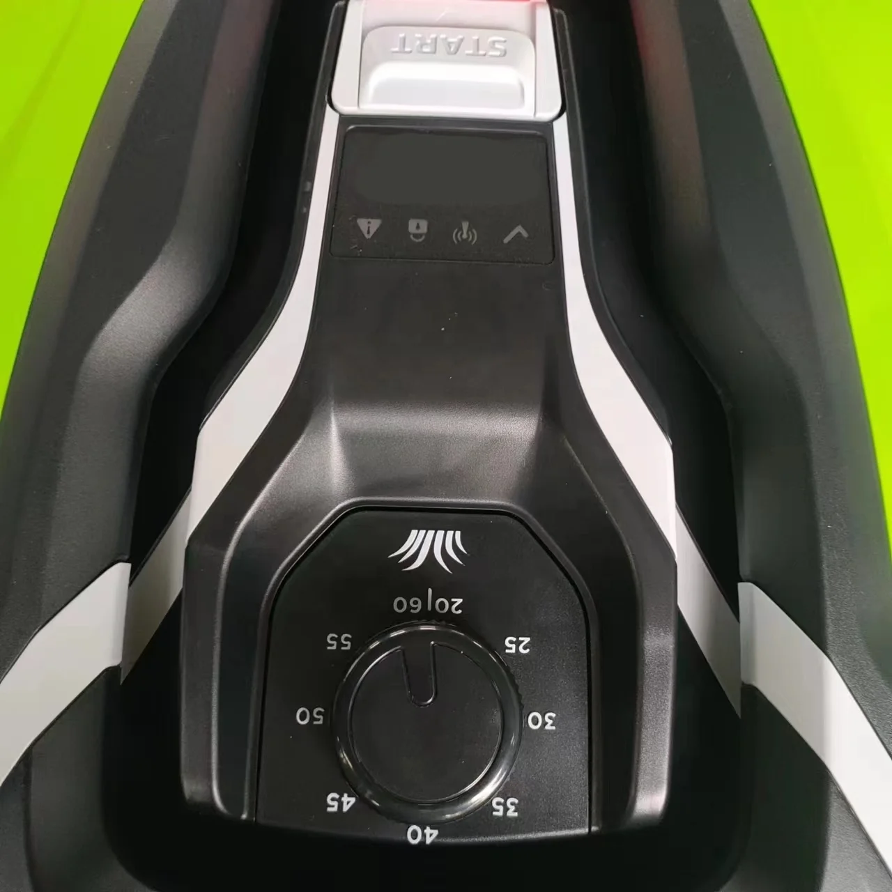 GPSスマート電動自律型ワイヤレス芝刈り機ロボットRTKブレ - Smart Garden Is のレビューと価格